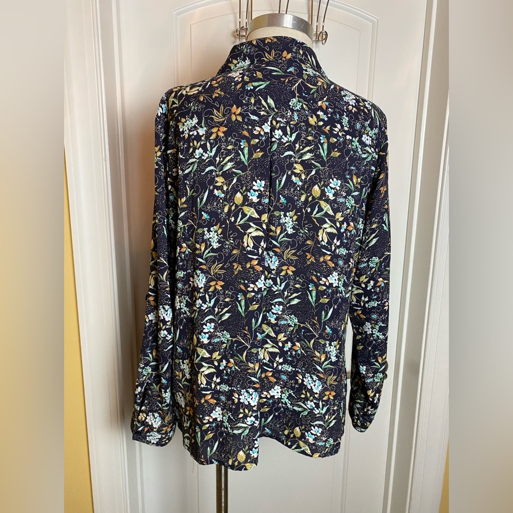 Notations navy Blue floral button-down women’s PL… - image 5